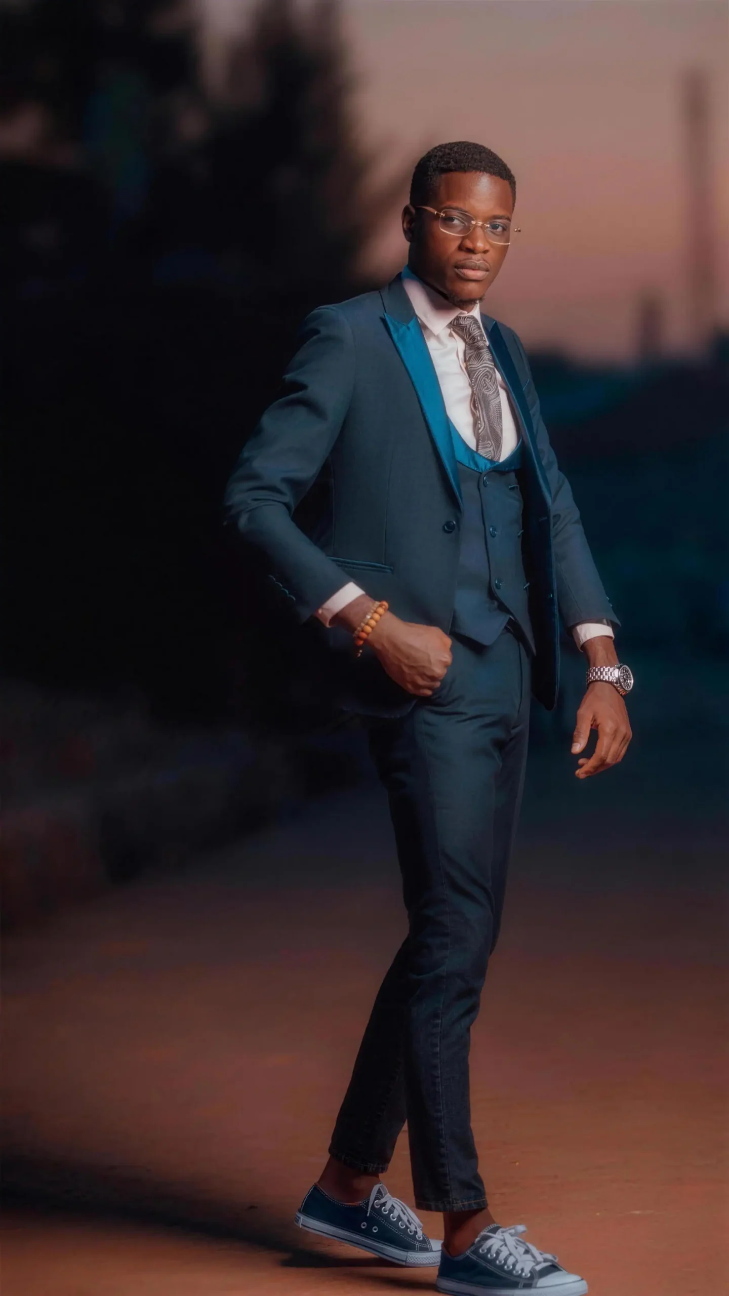 Elevated suit styled with sneakers, outfit inspiration 8